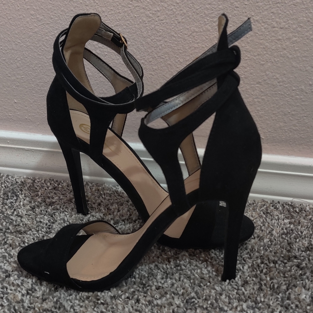 Black suede heels